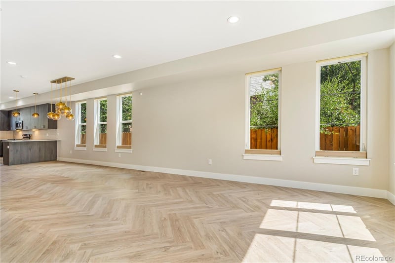 1070 Knox Ct, Denver, CO 80204