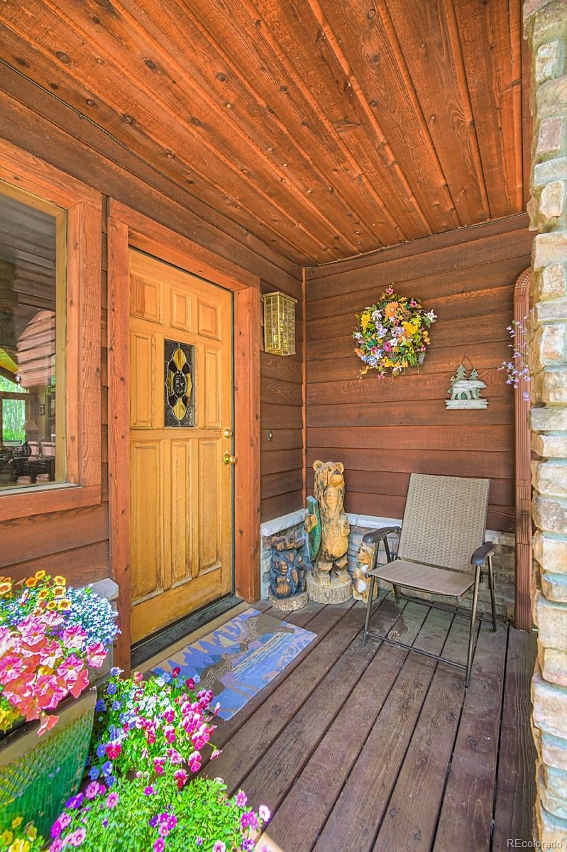 1690 Falcon Cir, Silverthorne, CO 80498