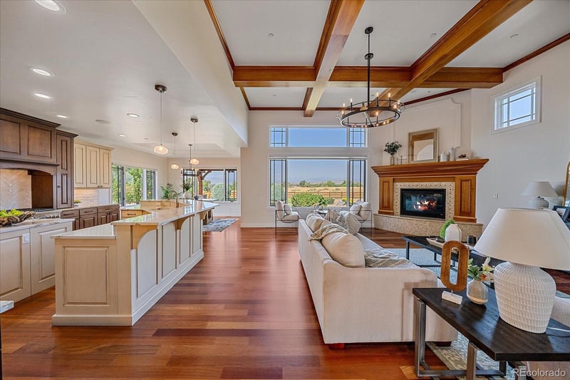 13147 Woodridge Dr, Longmont, CO 80504