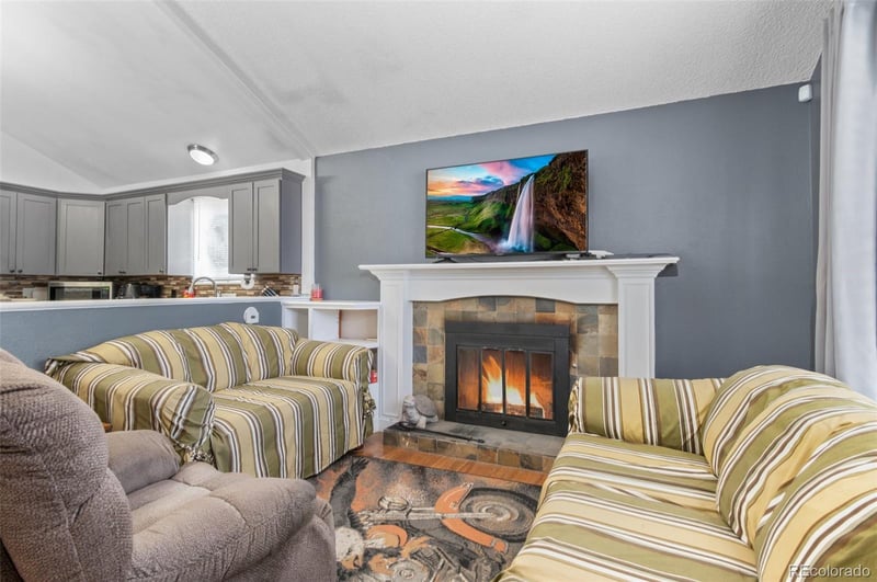 9648 Lane St, Thornton, CO 80260