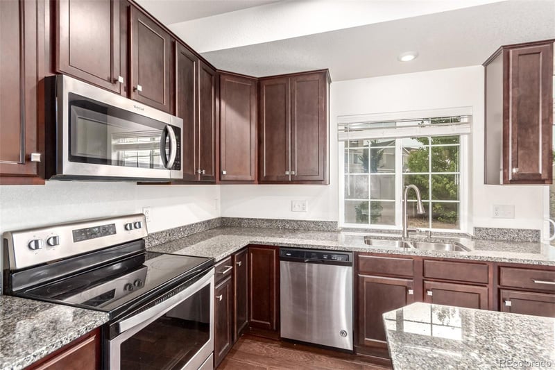 8055 128th Pl, Thornton, CO 80602