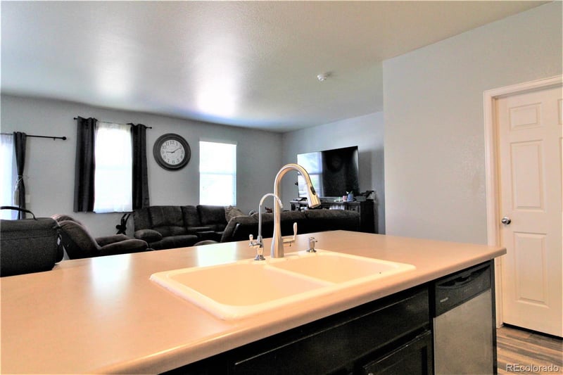 713 Indigo St, Lochbuie, CO 80603