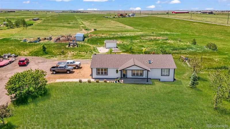 369 S Bonnie Ln, Watkins, CO 80137
