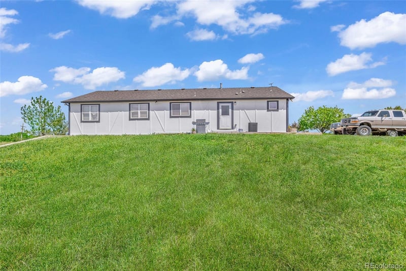 369 S Bonnie Ln, Watkins, CO 80137