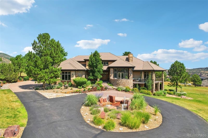 9737 Elkhorn St, Littleton, CO 80127