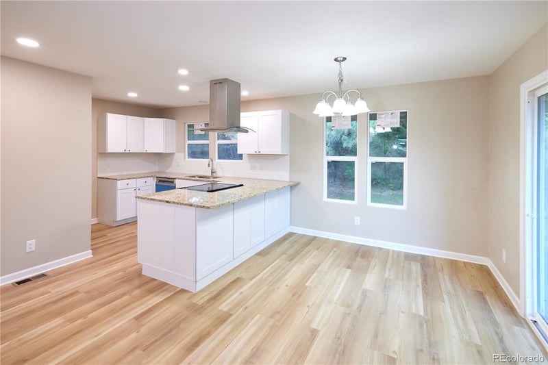 8713 E Roundtree Ave, Greenwood Village, CO 80111