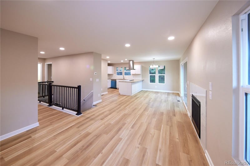 8713 E Roundtree Ave, Greenwood Village, CO 80111