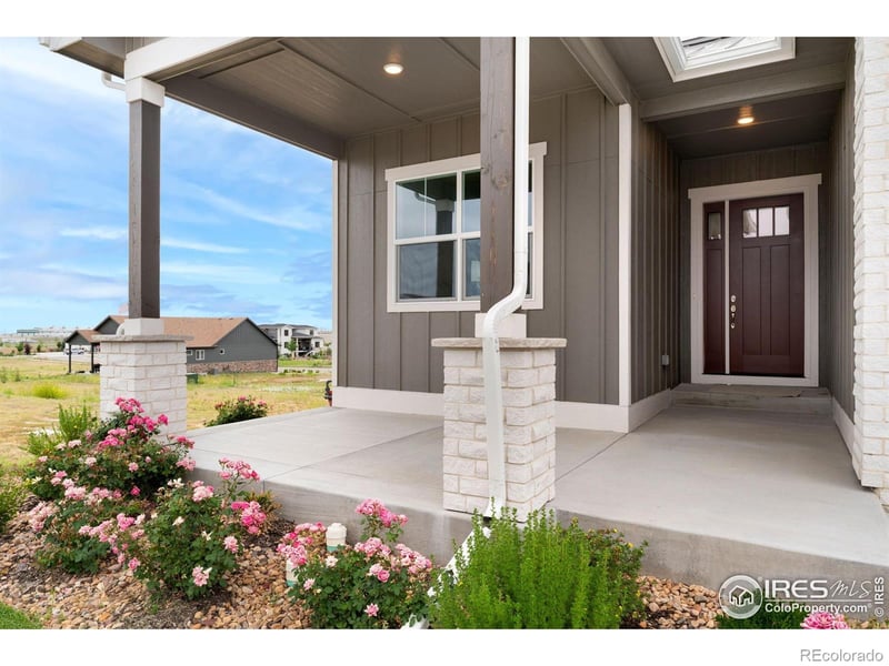 23835 E River Front Dr, Aurora, CO 80019