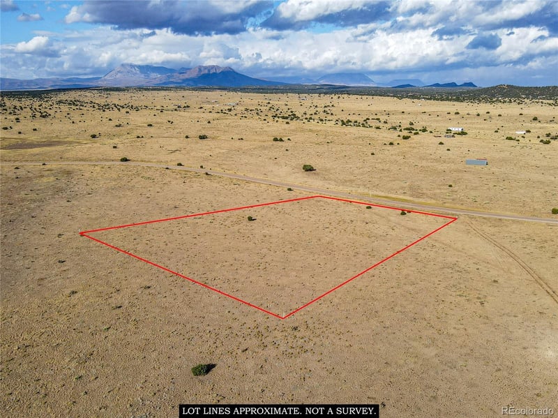 La Deora Blvd, Walsenburg, CO 81089