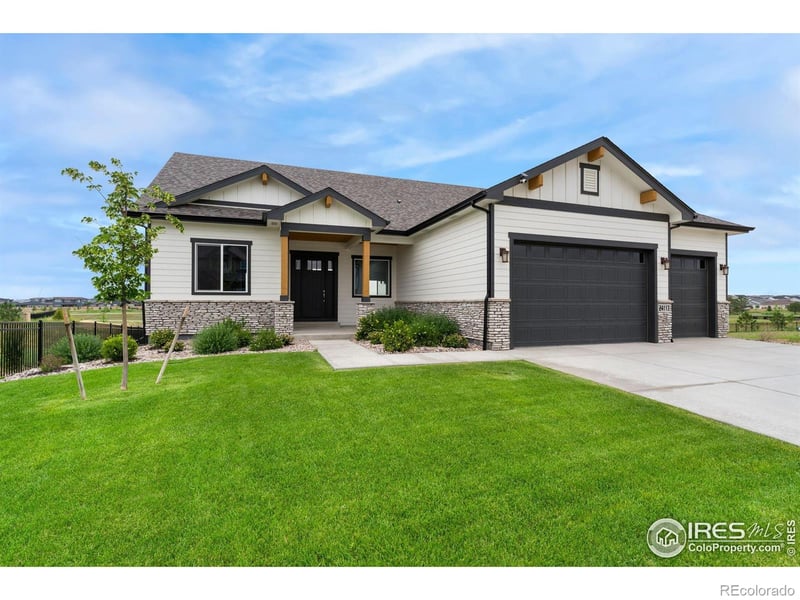 24113 36th Pl, Aurora, CO 80019