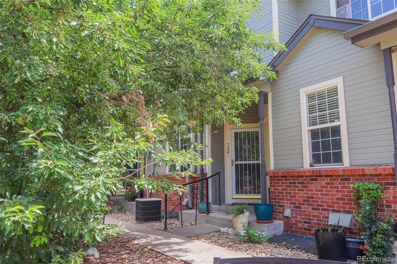 754 Depew St, Lakewood, CO 80226