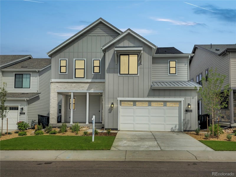 8850 Moonshimmer Trl, Littleton, CO 80125