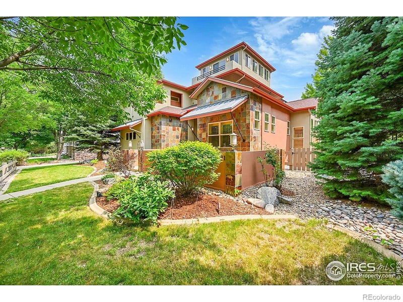 2861 Shoshone Trl, Lafayette, CO 80026