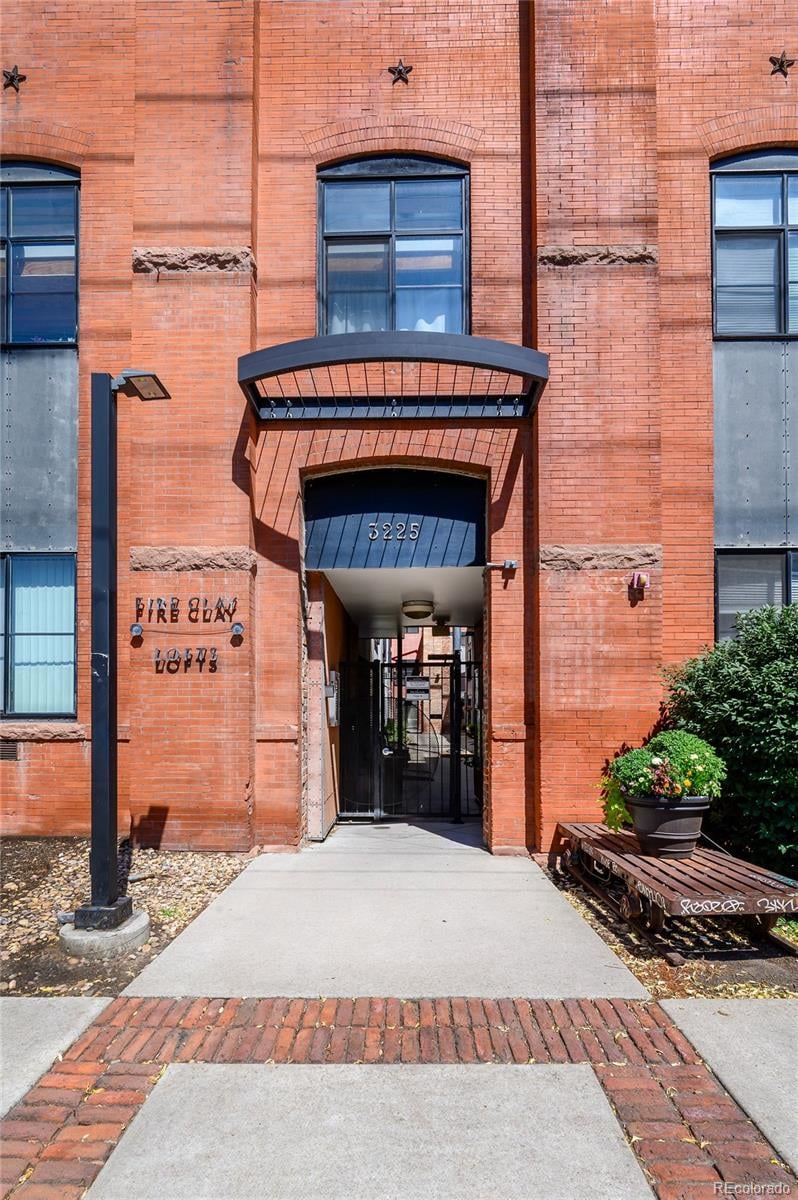 3225 Blake St #4, Denver, CO 80205