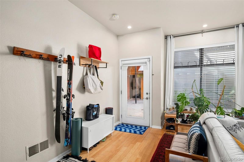 3225 Blake St #4, Denver, CO 80205