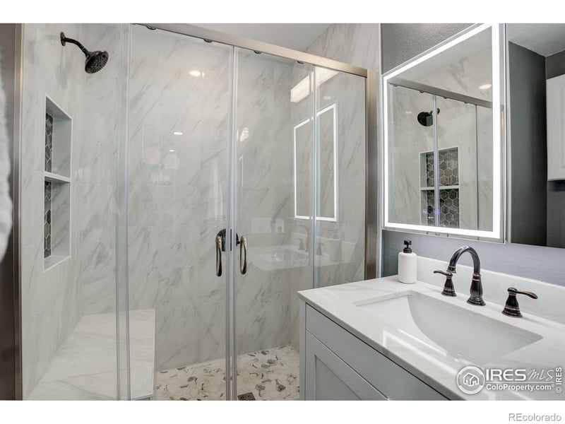 1204 Uvalda St, Aurora, CO 80012