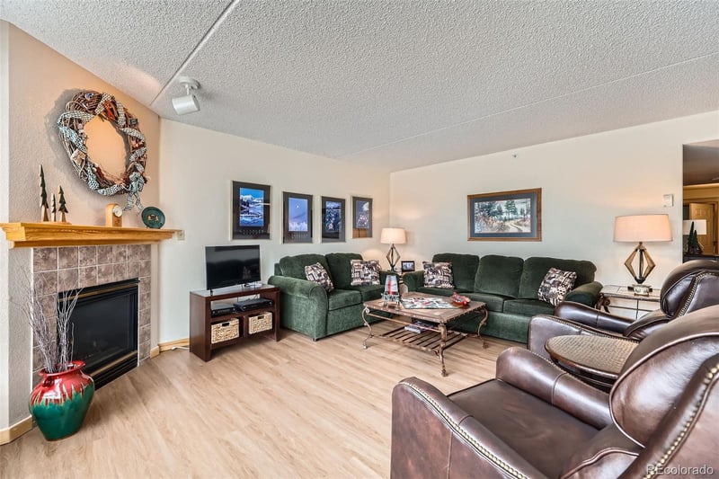 980 Lakepoint Dr #202, Frisco, CO 80443
