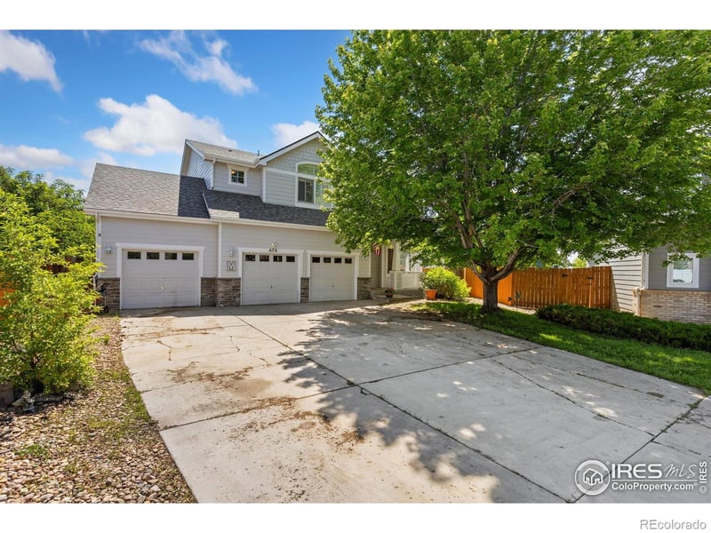 670 Short Ct, Dacono, CO 80514