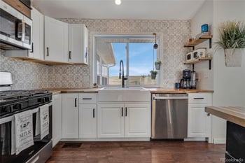 45523 Sun Country Dr, Elizabeth, CO 80107