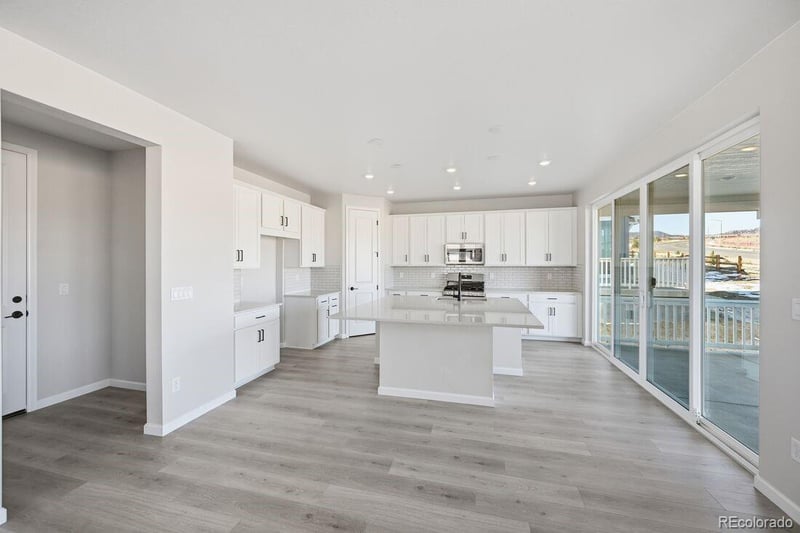 16897 92nd Dr, Arvada, CO 80007