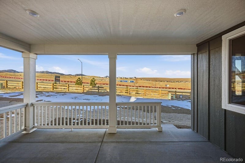 16897 92nd Dr, Arvada, CO 80007