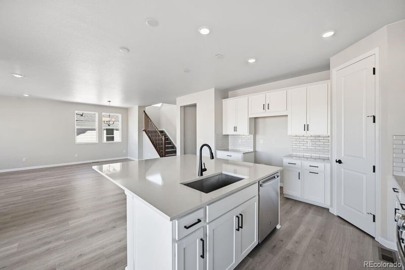 16897 92nd Dr, Arvada, CO 80007