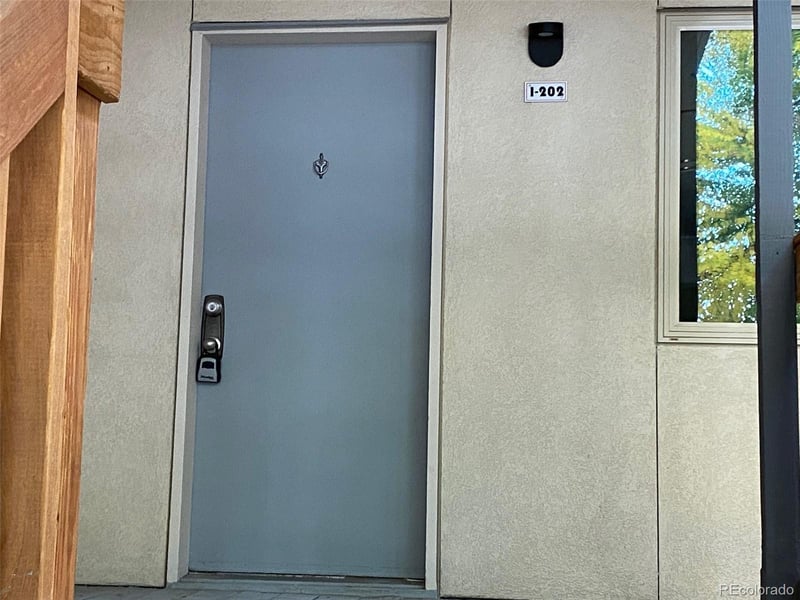 2835 Monaco Pw #1-202, Denver, CO 80222