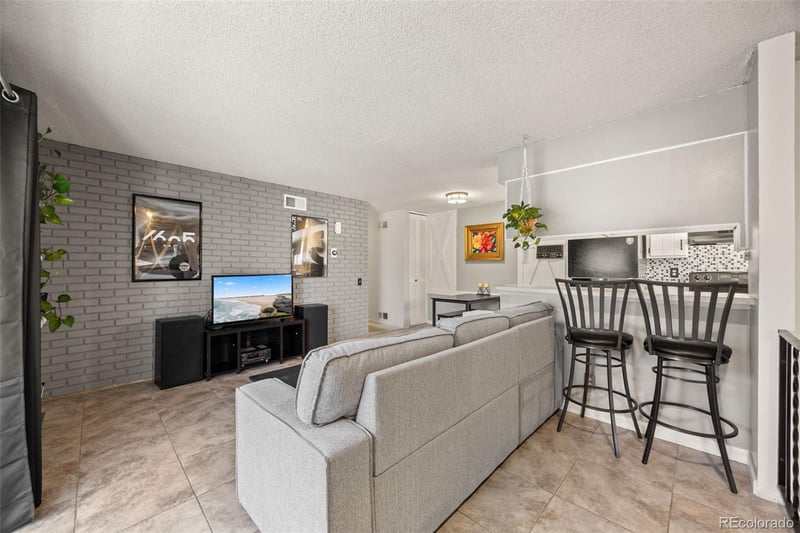 13197 Louisiana Ave, Aurora, CO 80012