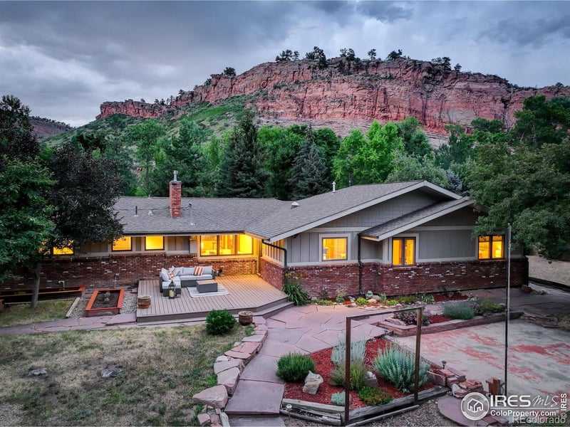 31820 S Saint Vrain Dr, Lyons, CO 80540