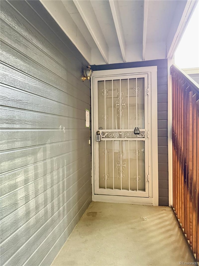 444 Kittredge St #205, Aurora, CO 80017