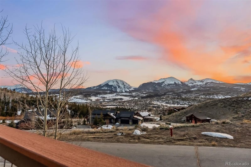 52 Buckskin Ln, Silverthorne, CO 80498