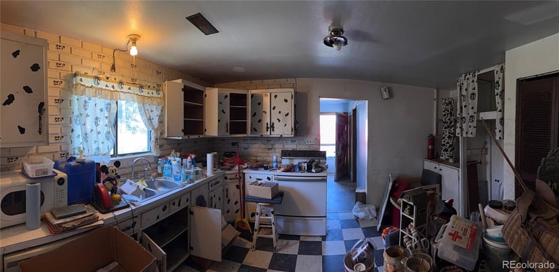 7364 Hwy 196, Lamar, CO 81052