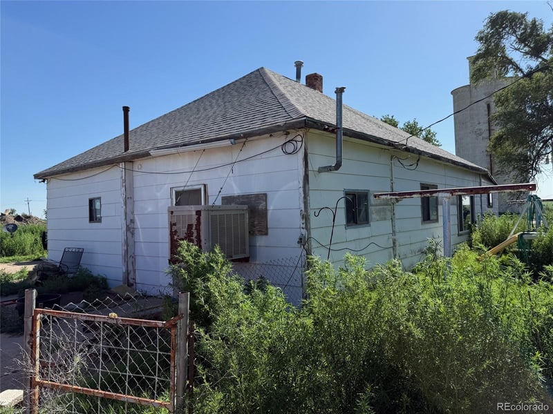 7364 Hwy 196, Lamar, CO 81052
