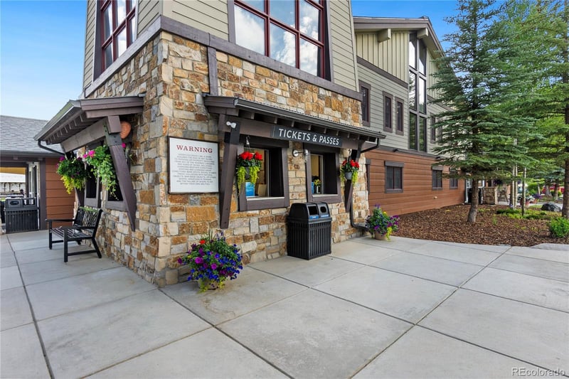 300 Base Camp Cir #405, Granby, CO 80446