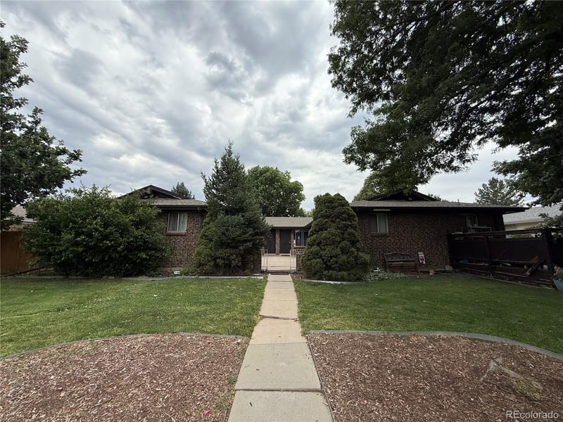 28 Lima St, Aurora, CO 80010