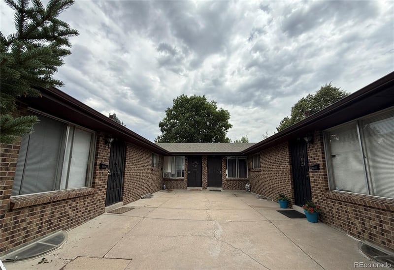 28 Lima St, Aurora, CO 80010