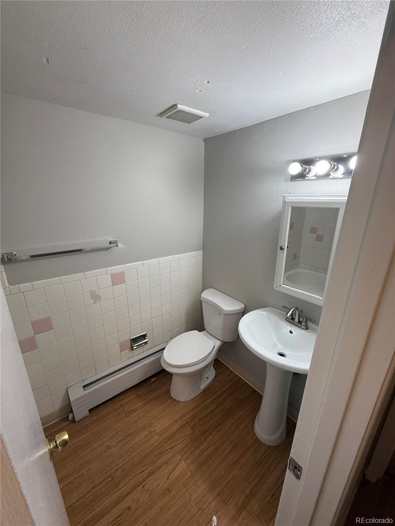 1588 Macon St, Aurora, CO 80010