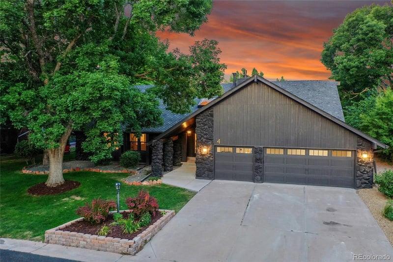 4 Village Ct, Littleton, CO 80123