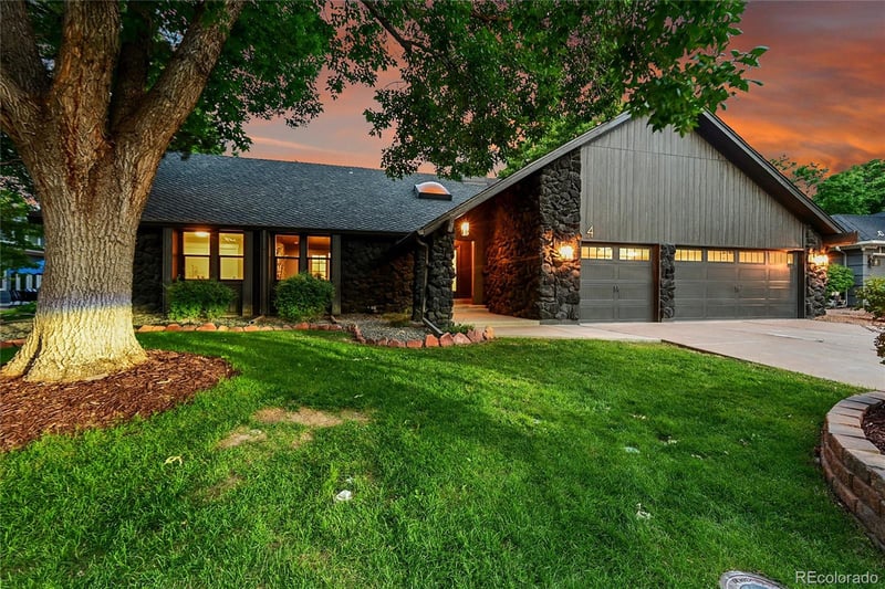 4 Village Ct, Littleton, CO 80123