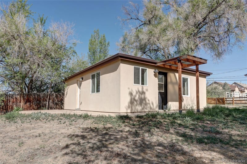 6990 61st Ave, Arvada, CO 80003