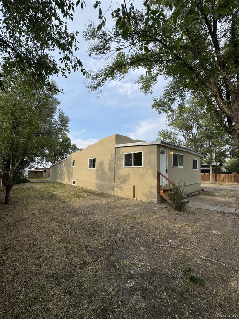 295 Sunnyside Ln, Alamosa, CO 81101