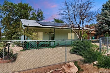 707 38th St, Evans, CO 80620