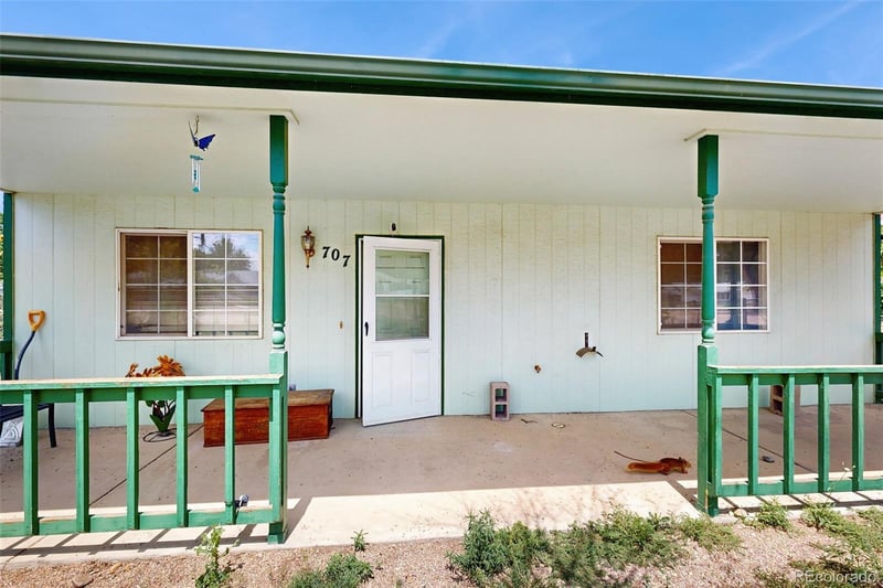 707 38th St, Evans, CO 80620