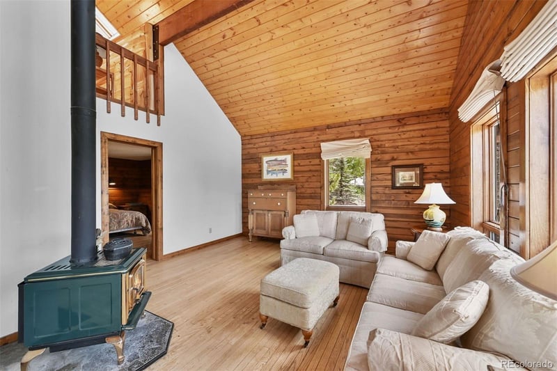 275 La Plata Peak Dr, Twin Lakes, CO 81251