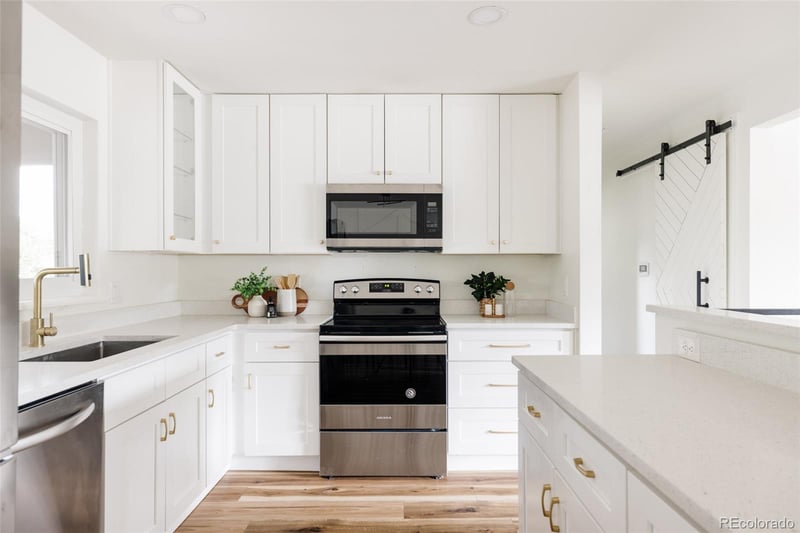 812 S Holly St, Denver, CO 80246