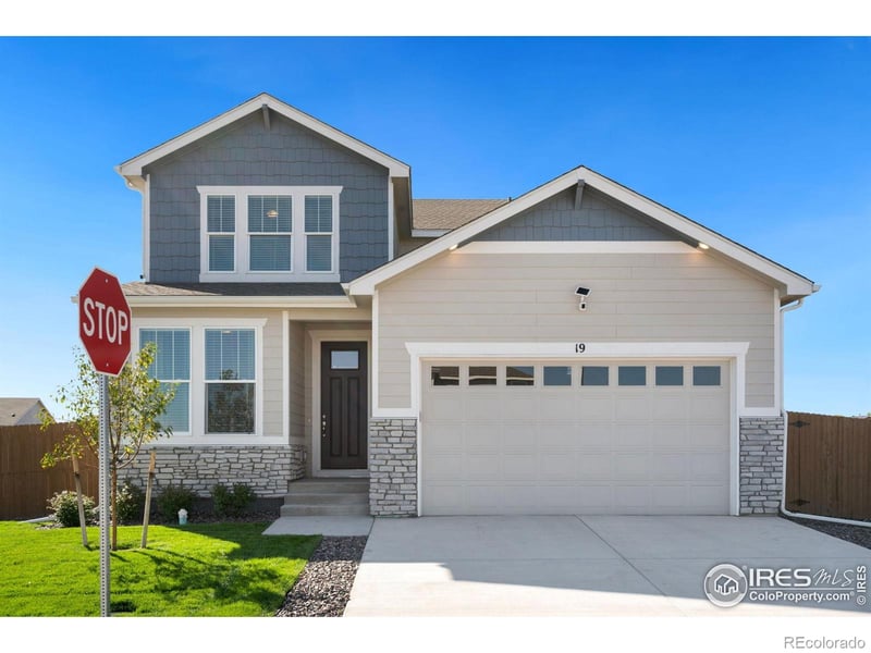 19 Chipeta Way, Lochbuie, CO 80603
