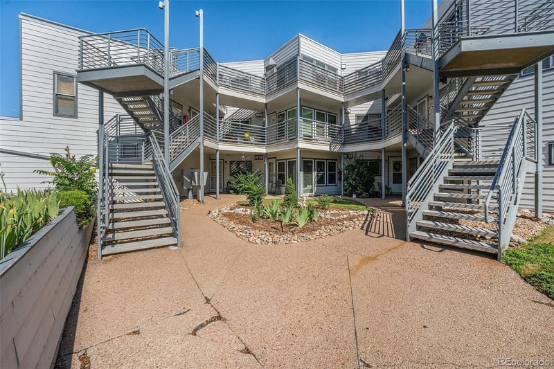 1226 S Monaco Pw #103, Denver, CO 80224