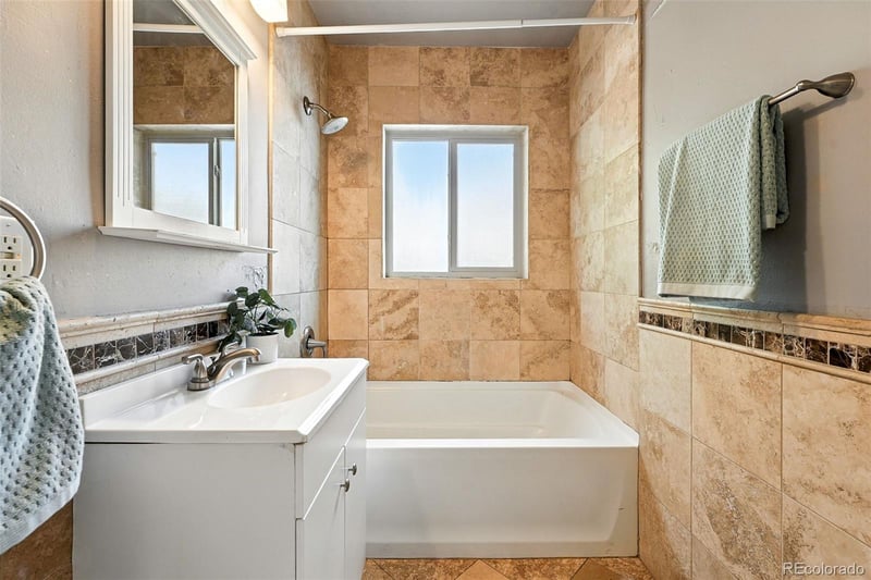 1554 Fairfax St, Denver, CO 80220