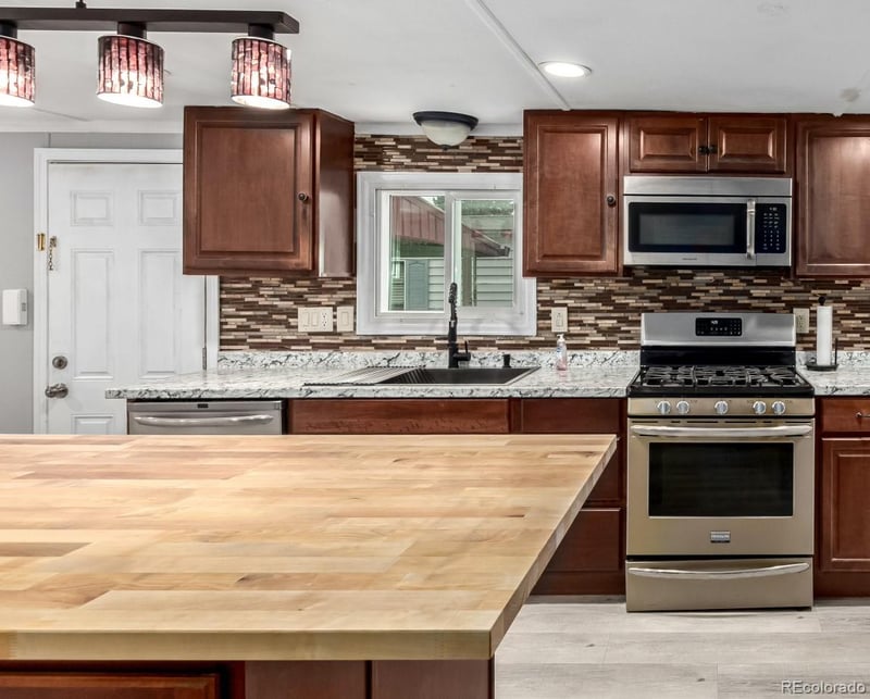 8201 S Santa Fe Dr Lot 168, Littleton, CO 80120