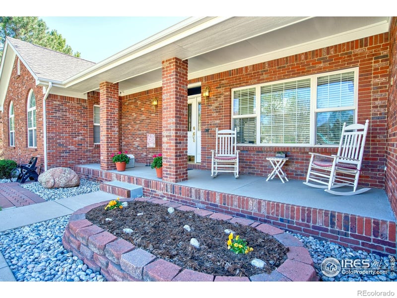 2050 Emerald Dr, Longmont, CO 80504